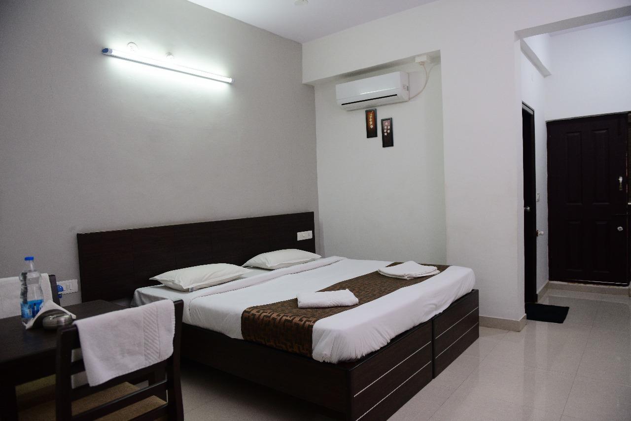 Varsha Enclave- Trinity House Aparthotel Mysore Esterno foto