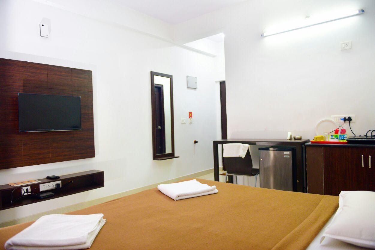 Varsha Enclave- Trinity House Aparthotel Mysore Esterno foto